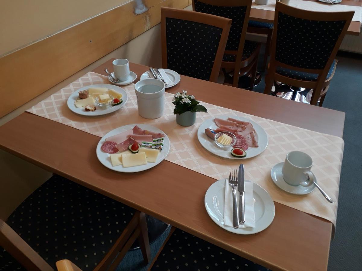 Hotel Garni Am Markt - Businesshotel - Fruehstuecksbuffet - Fahrradabstellplatz - Hunde Willkommen Neustadt - Coburg Exterior foto